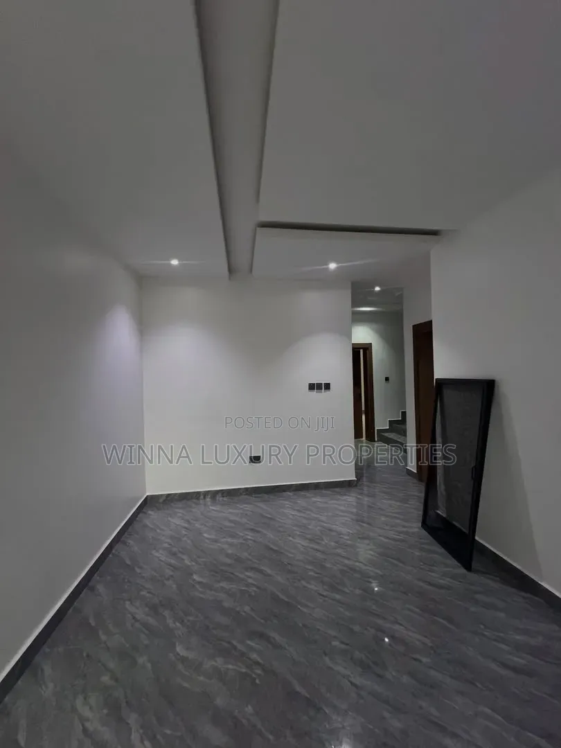5bdrm Duplex in Wuye for rent in Wuye