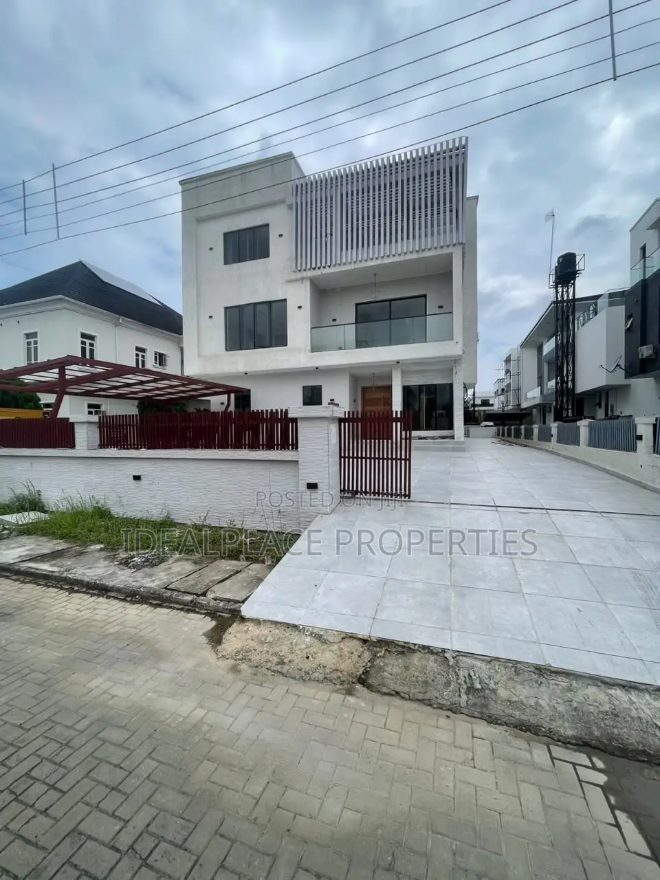 5bdrm Duplex in Osapa london for sale in Osapa london