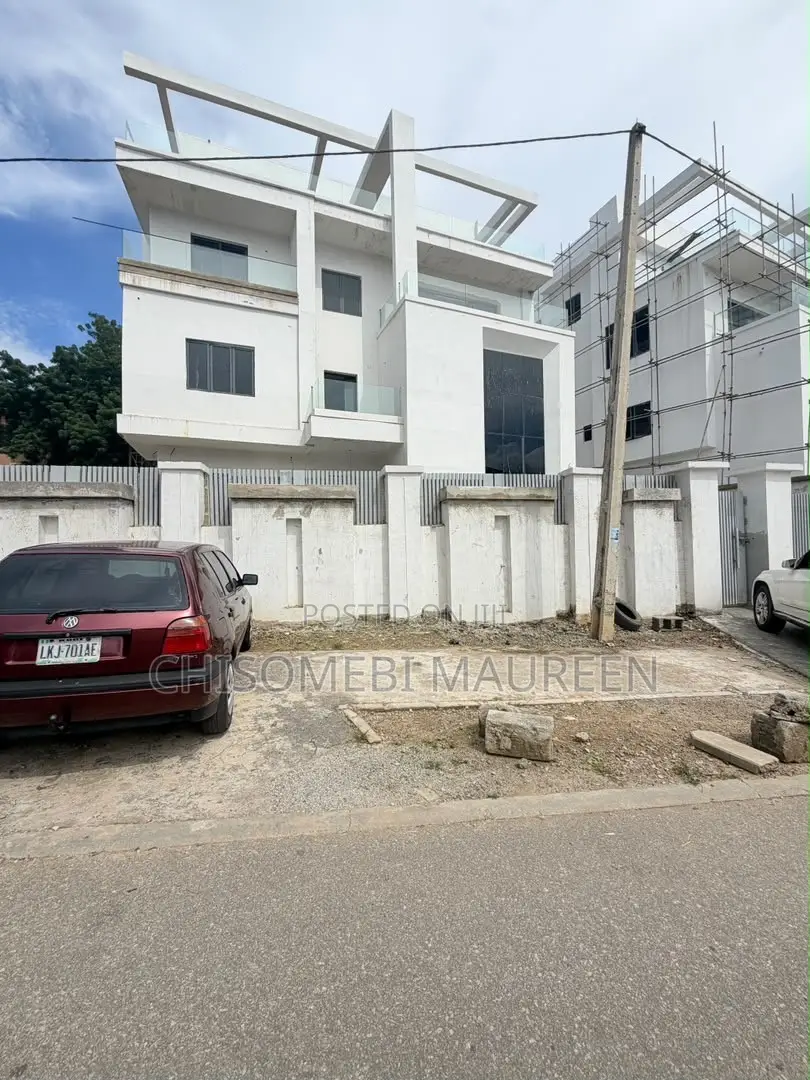 8bdrm Mansion in Asokoro for sale in Asokoro