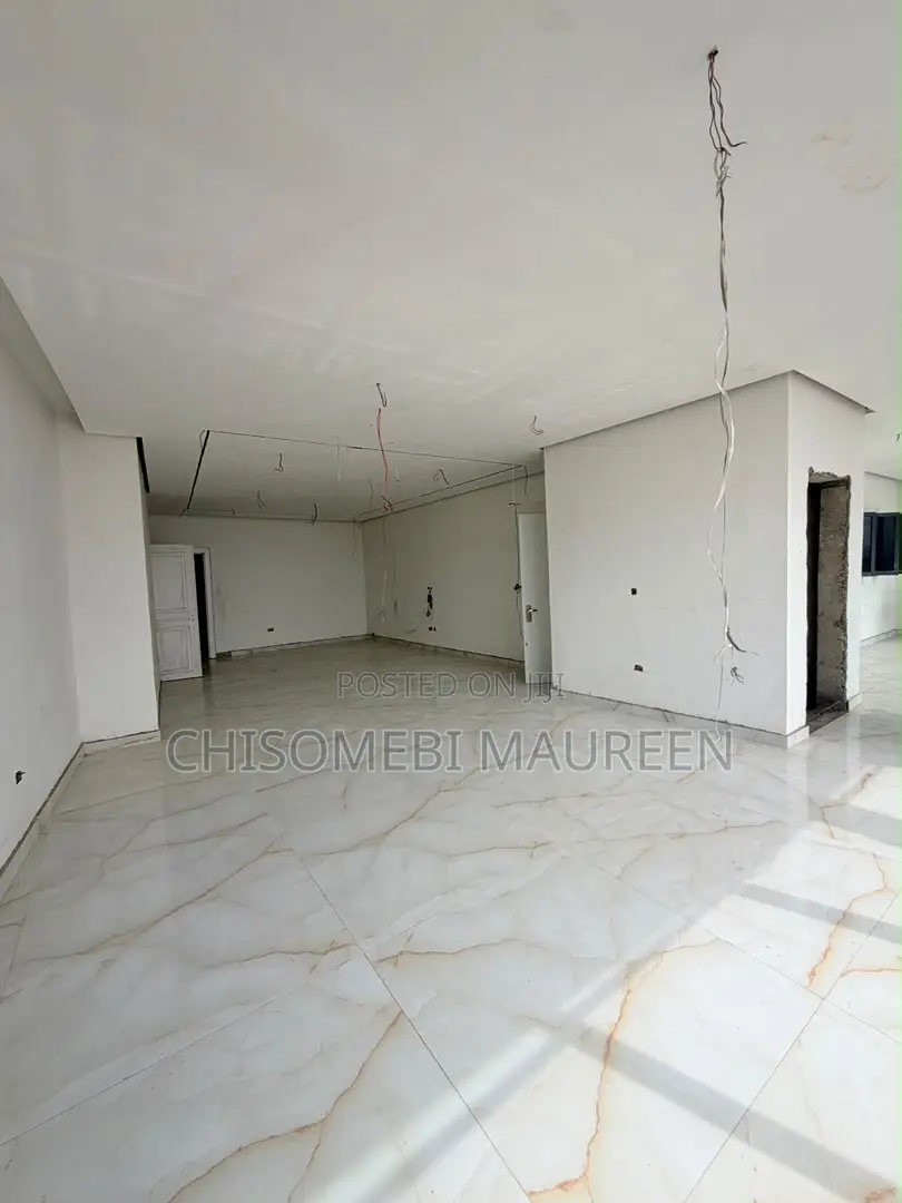 8bdrm Mansion in Asokoro for sale in Asokoro