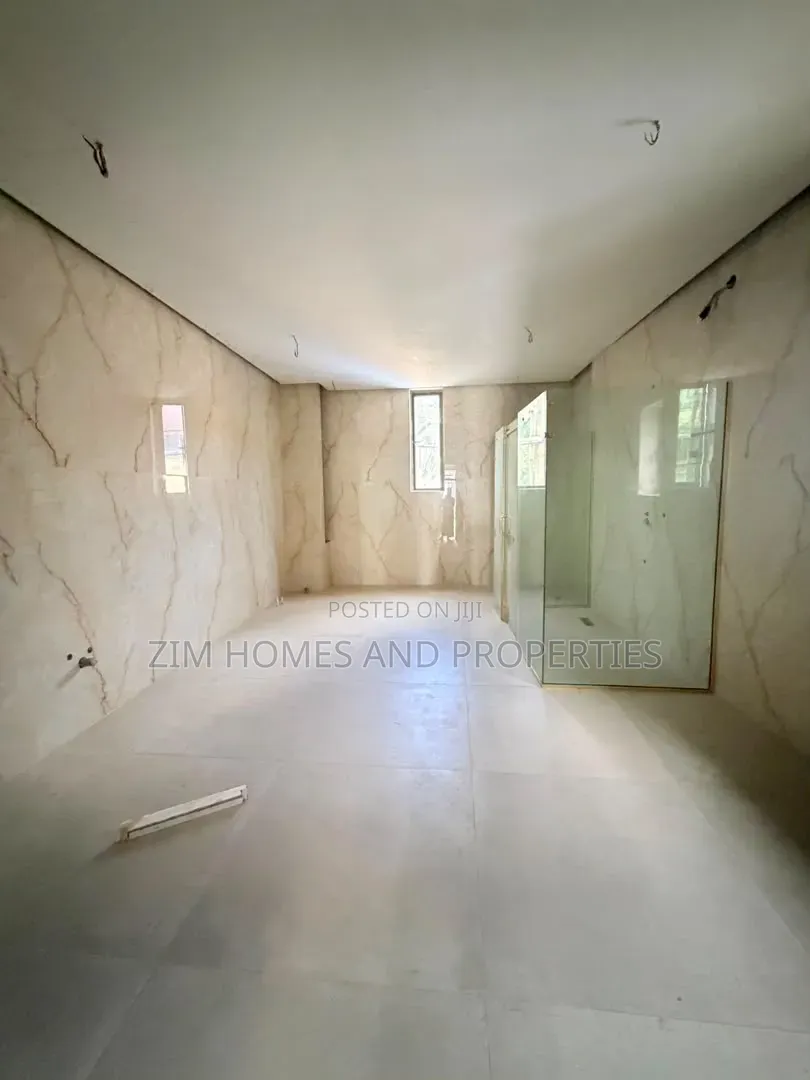 8bdrm Mansion in Zim Homes And, Asokoro for sale in Asokoro