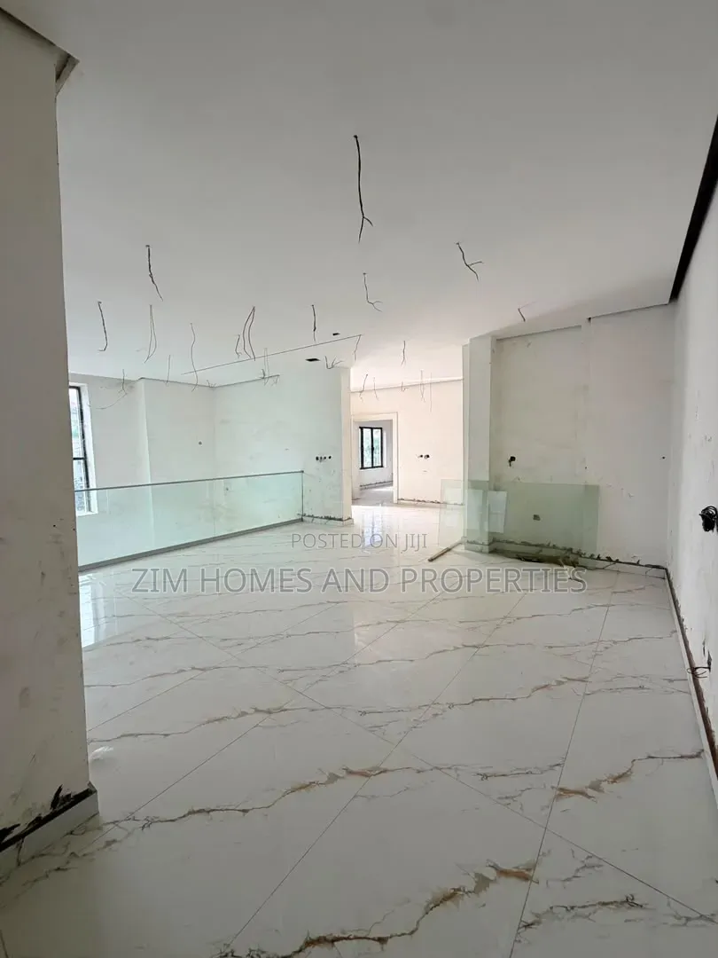 8bdrm Mansion in Zim Homes And, Asokoro for sale in Asokoro