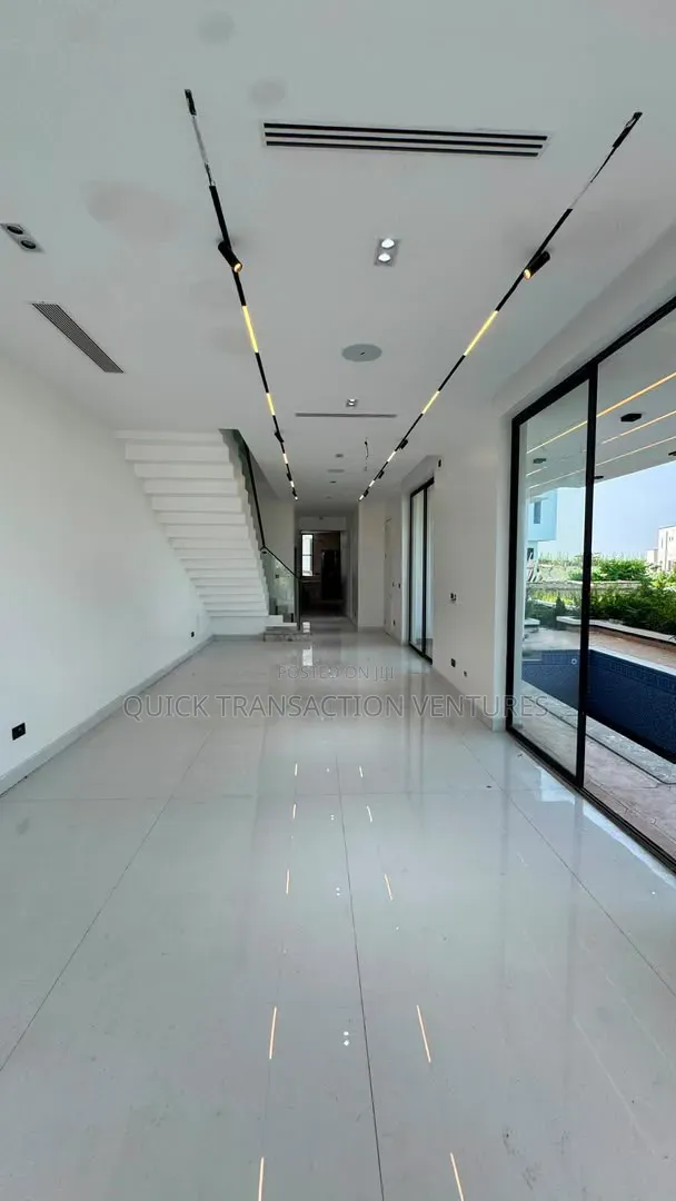 5bdrm Duplex in Cowrie Creek Estate, Ikate for rent in Ikate