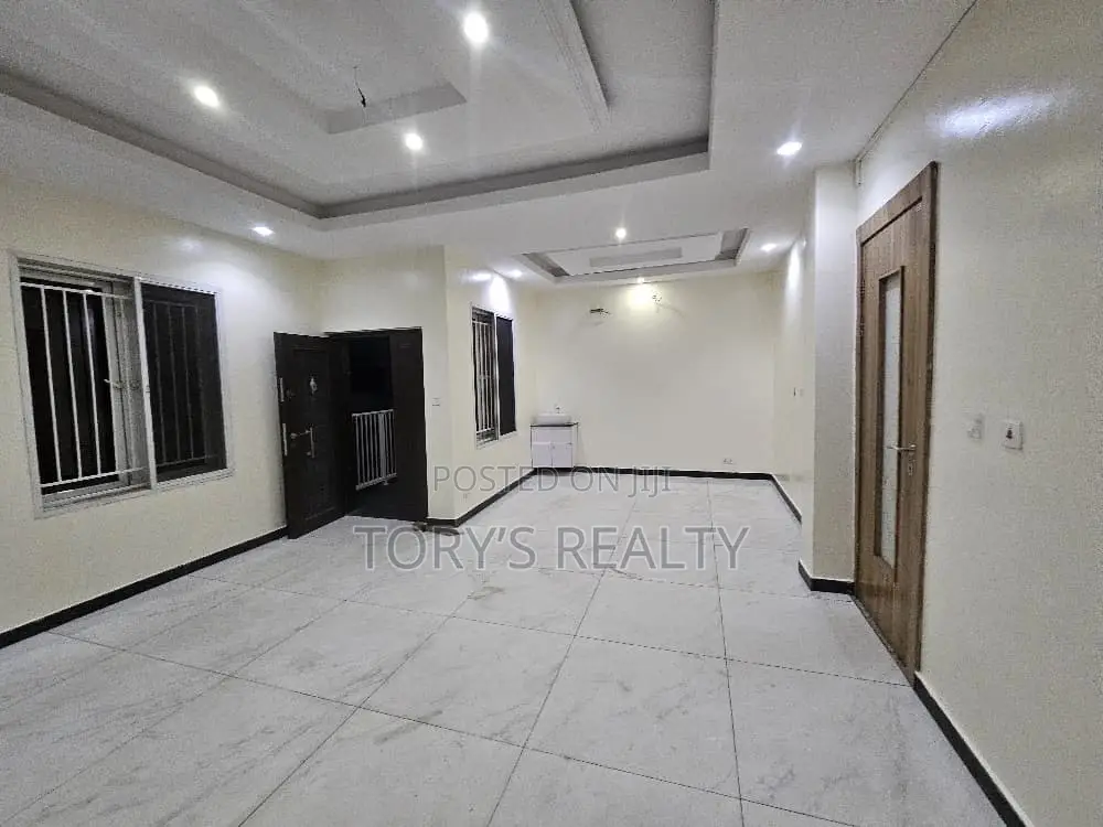4bdrm Duplex in Ologolo for rent in Ologolo