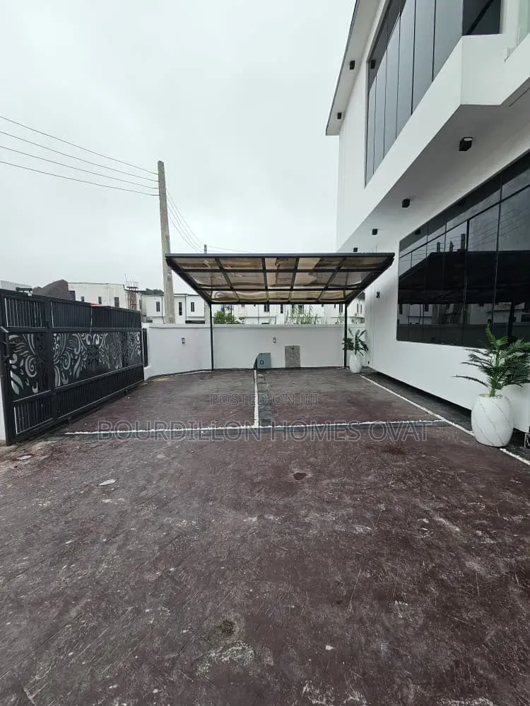 5bdrm Duplex in Orchid Lekki Lagos for sale in Lekki Expressway