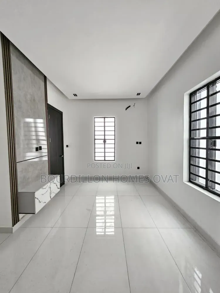 5bdrm Duplex in Orchid Lekki Lagos for sale in Lekki Expressway