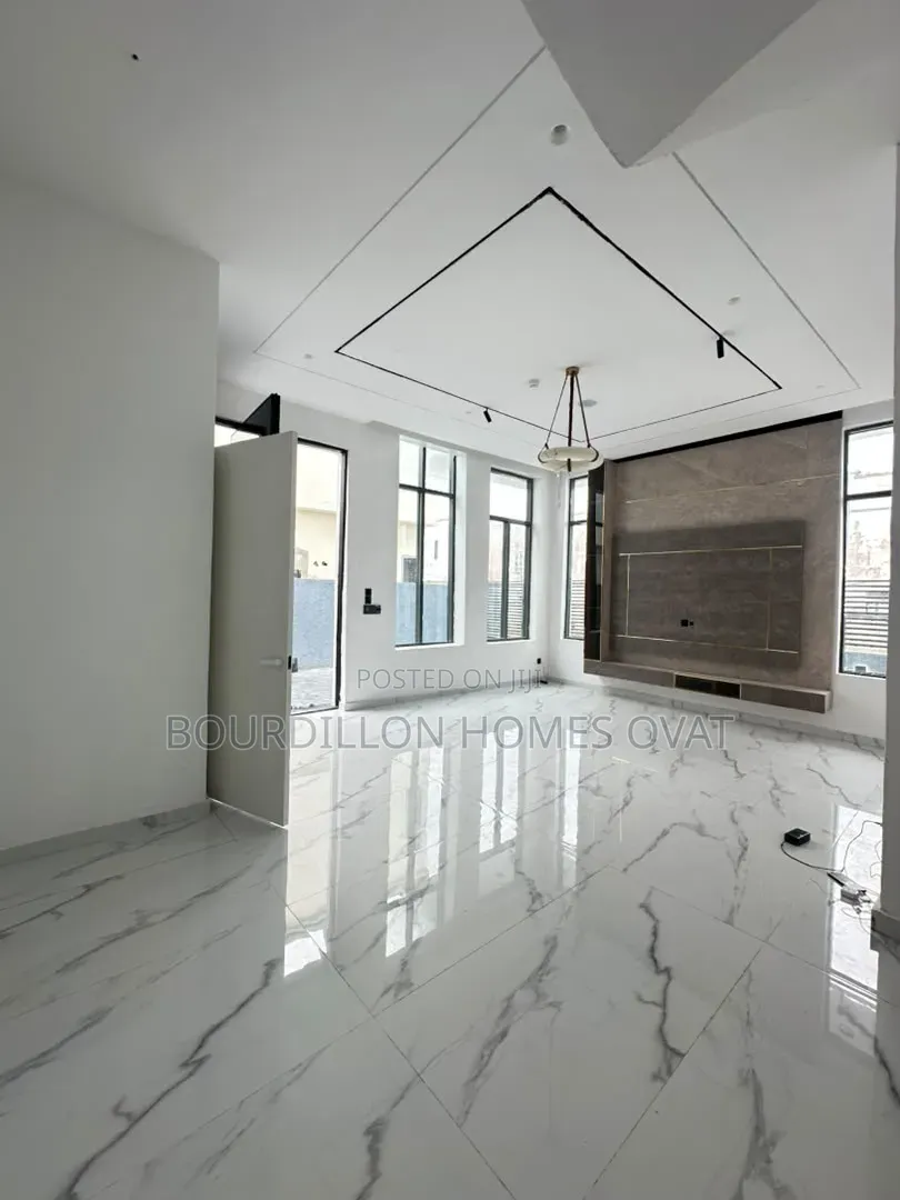 5bdrm Duplex in Orchid Lekki Lagos for sale in Lekki Expressway