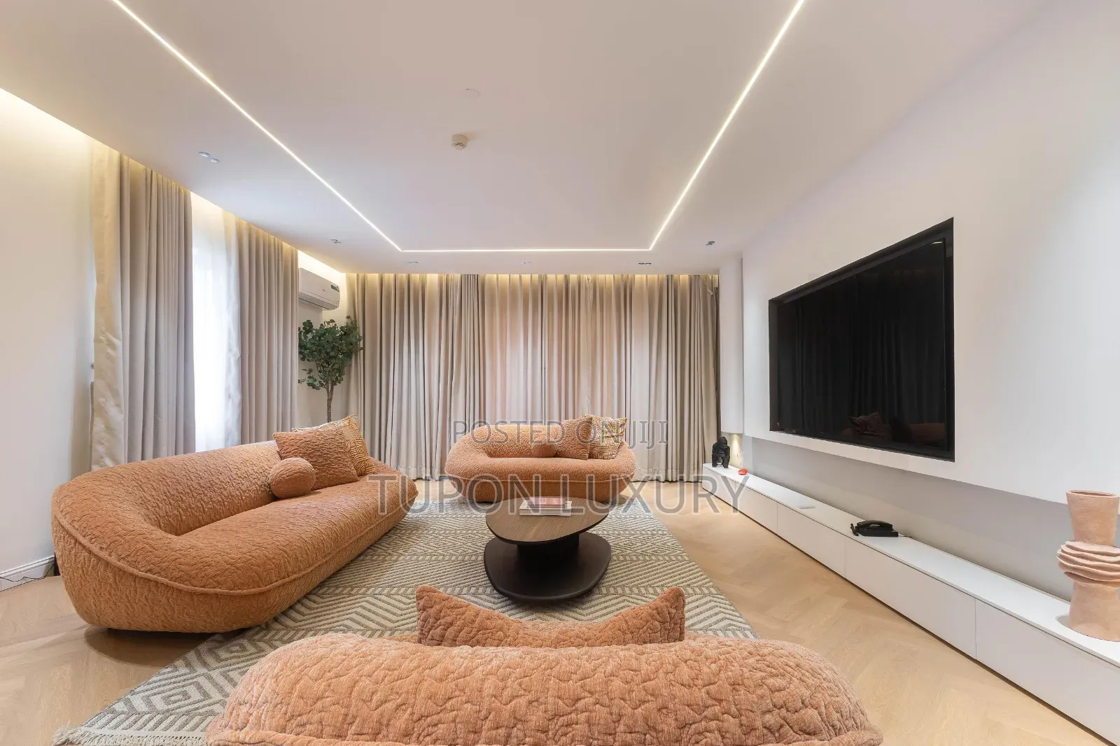 Luxury Premium 3 Bedroom Apartment With Pool and Bath Tub in Banana Island