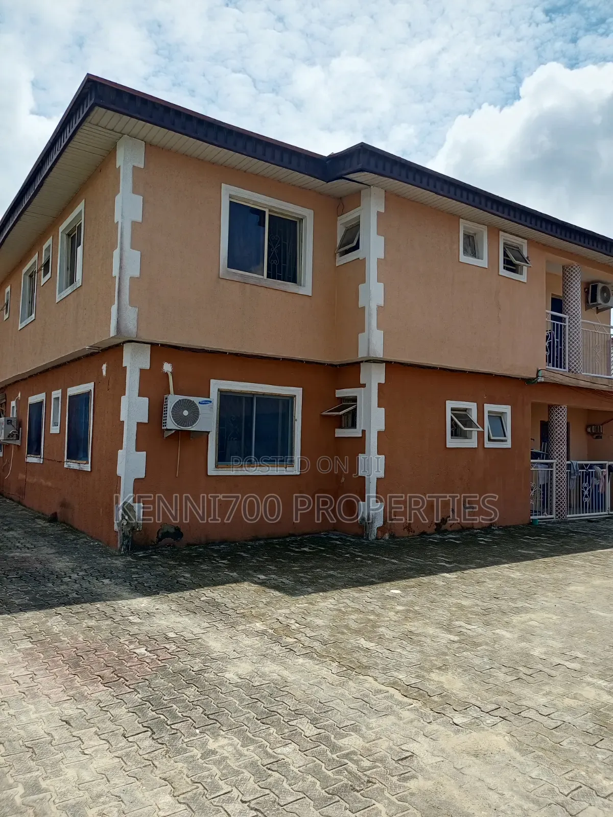 20bdrm Block of Flats in Sun View Estate, Abijo for sale in Abijo