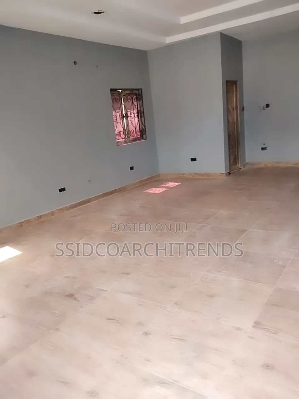 Neatly Used Shop/Office Space for Rent at Sangotedo 5m in Sangotedo