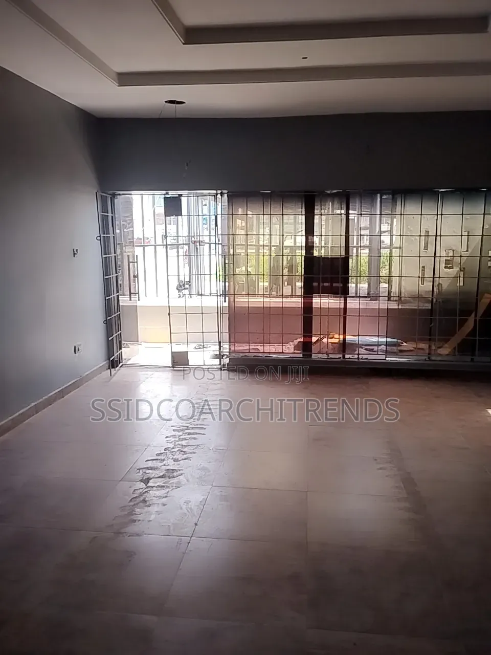 Neatly Used Shop/Office Space for Rent at Sangotedo 5m in Sangotedo