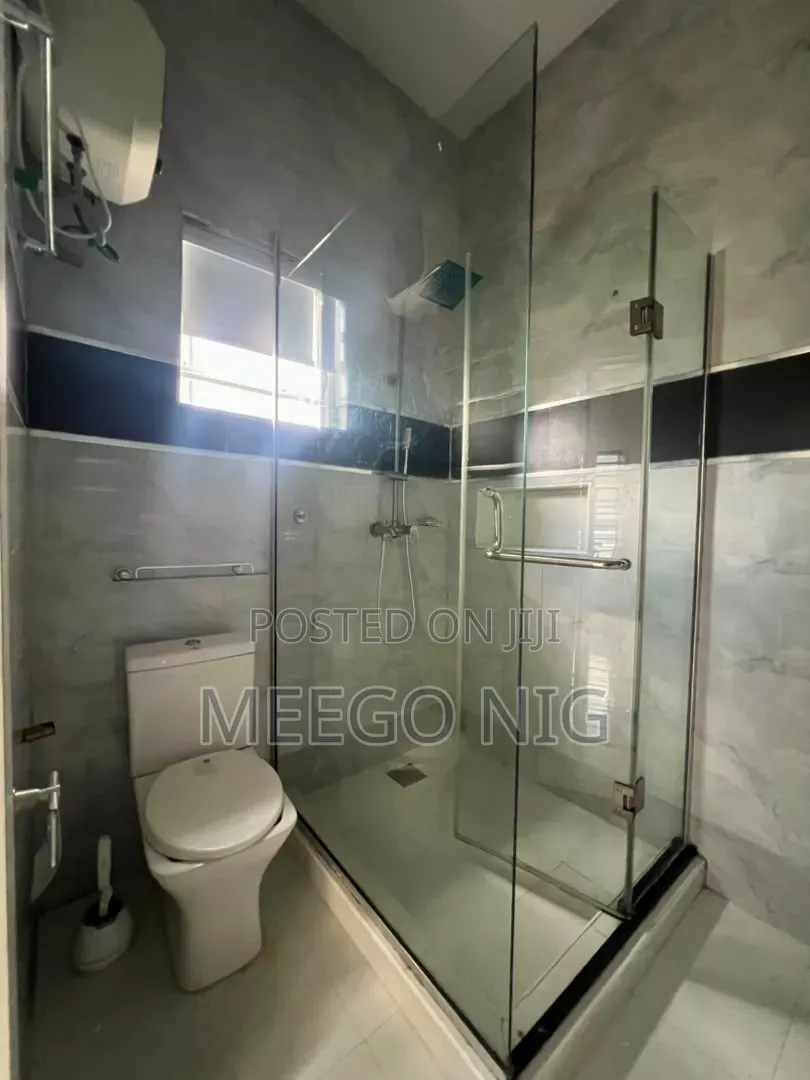 4bdrm Duplex in Chevron Lekki for sale in Chevron