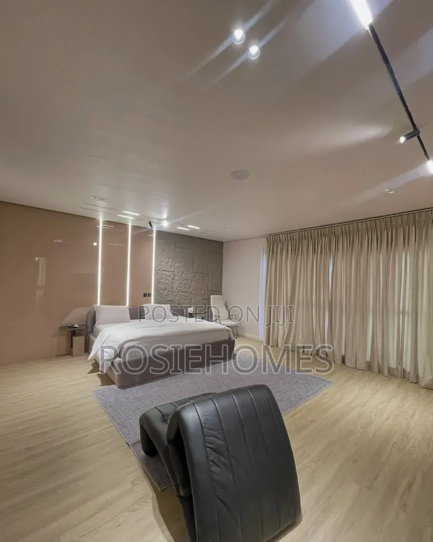 Furnished 4bdrm Duplex in Chevron for rent in Chevron