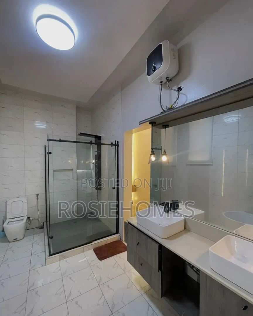Furnished 4bdrm Duplex in Chevron for rent in Chevron