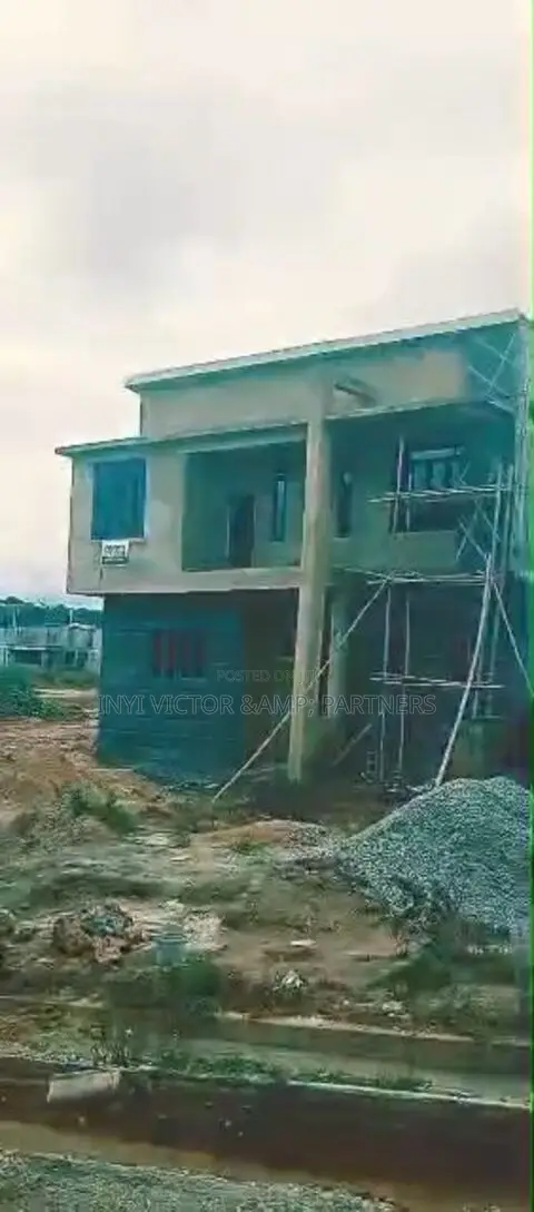 5bdrm Duplex in Life Camp for sale in Life Camp