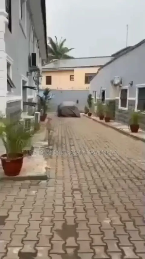 5bdrm Duplex in Maitama for sale in Maitama