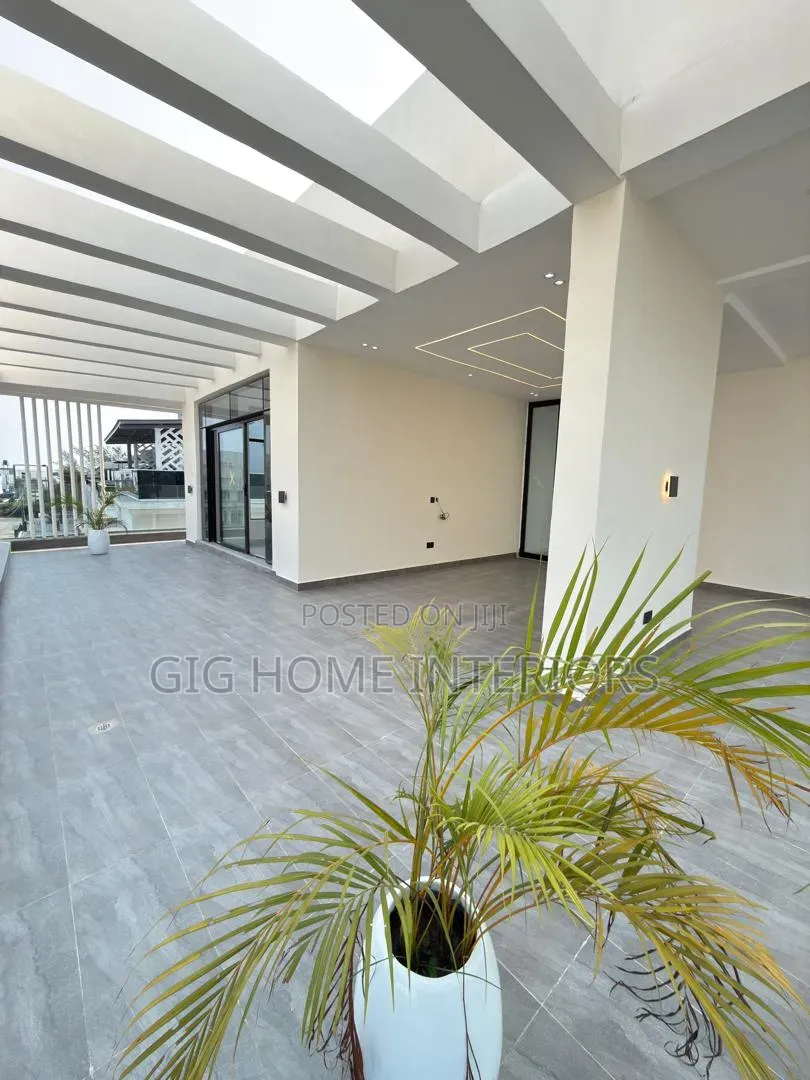 5bdrm Duplex in Mega Moud, Ajah for sale in Ajah