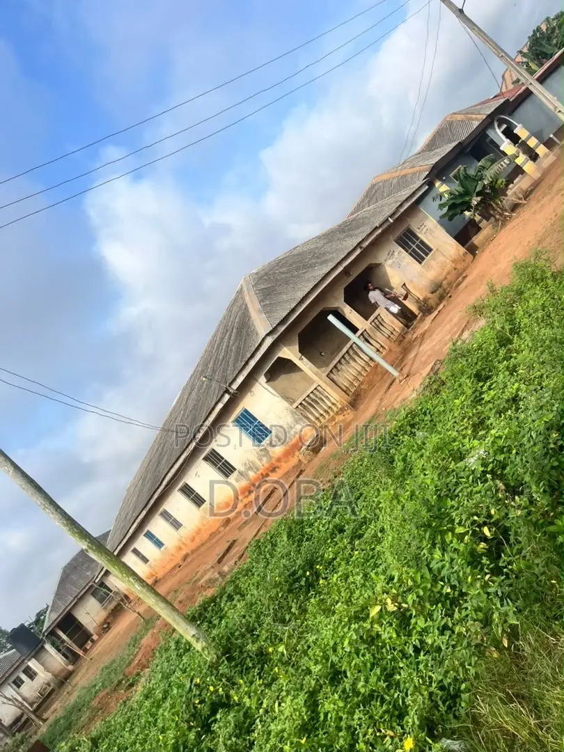 14bdrm Bungalow in Ado-Odo/Ota for sale in Ado-Odo/Ota