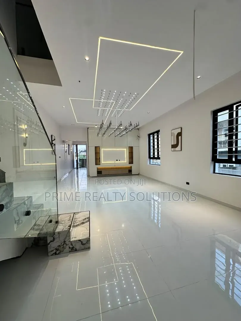 5bdrm Duplex in Eden Garden Estate for sale in Eden Garden Estate