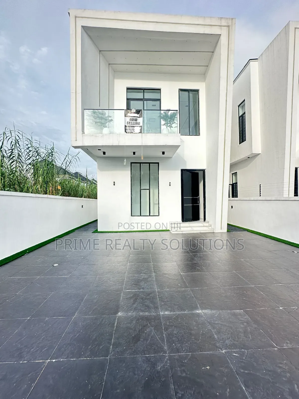 5bdrm Duplex in Harris Drive, Vgc for sale in VGC / Ajah