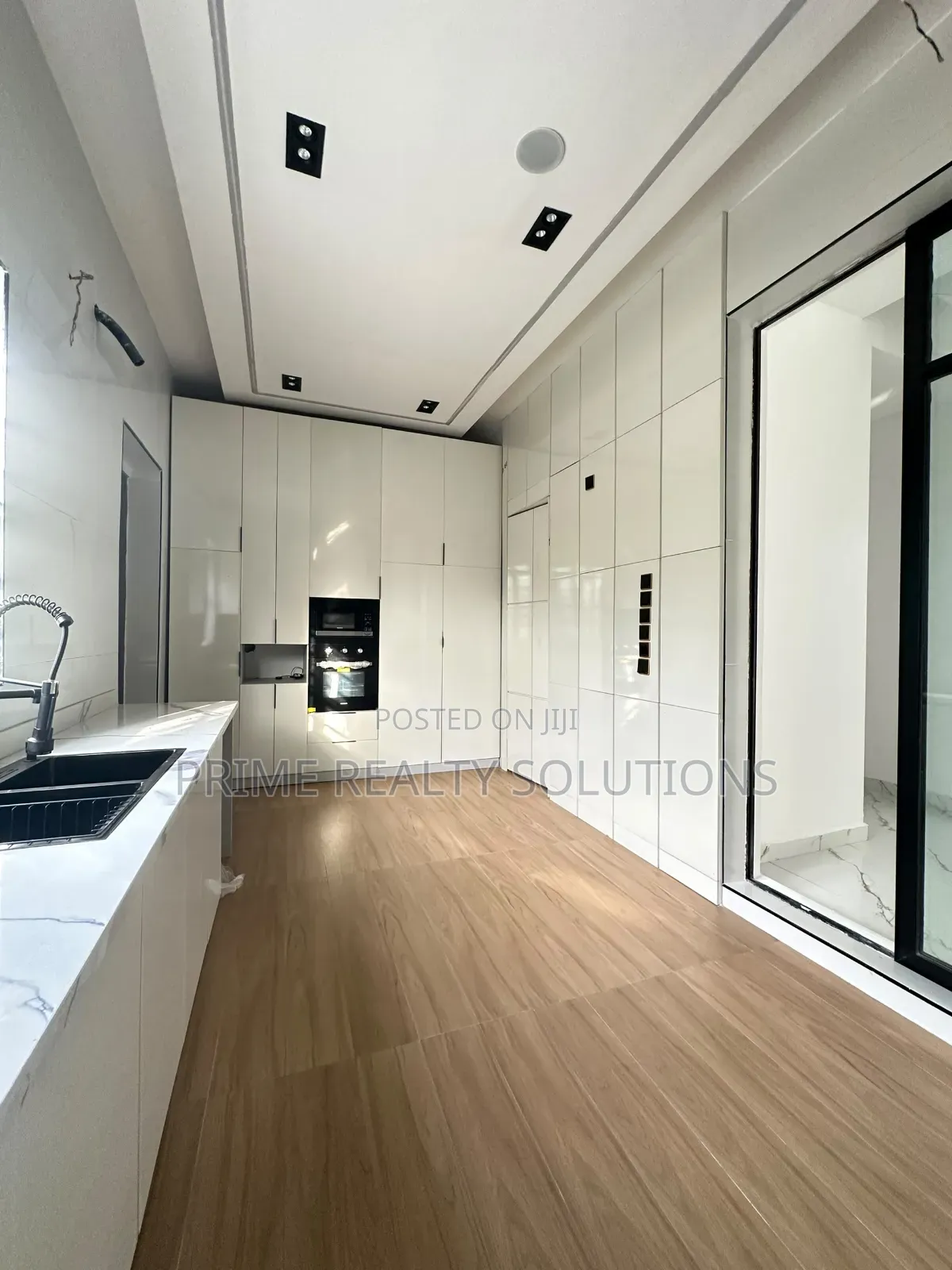 5bdrm Duplex in Harris Drive, Vgc for sale in VGC / Ajah