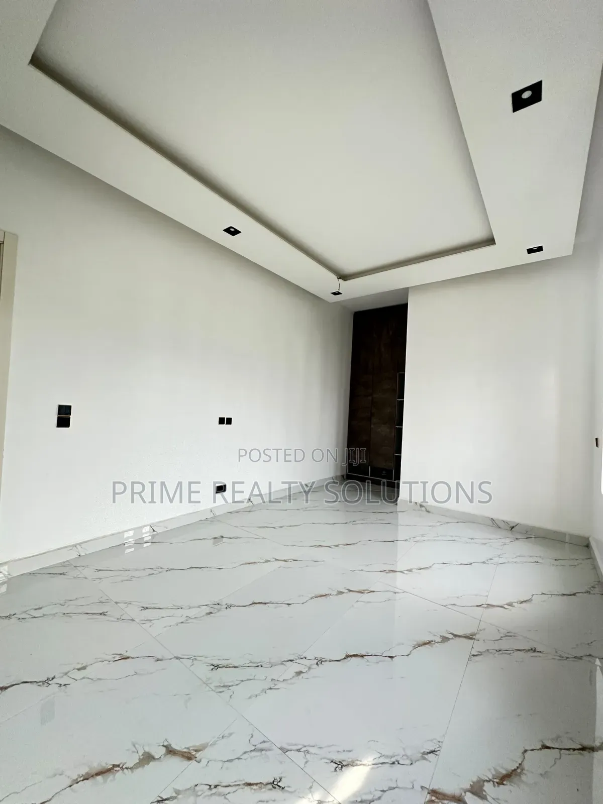 5bdrm Duplex in Harris Drive, Vgc for sale in VGC / Ajah