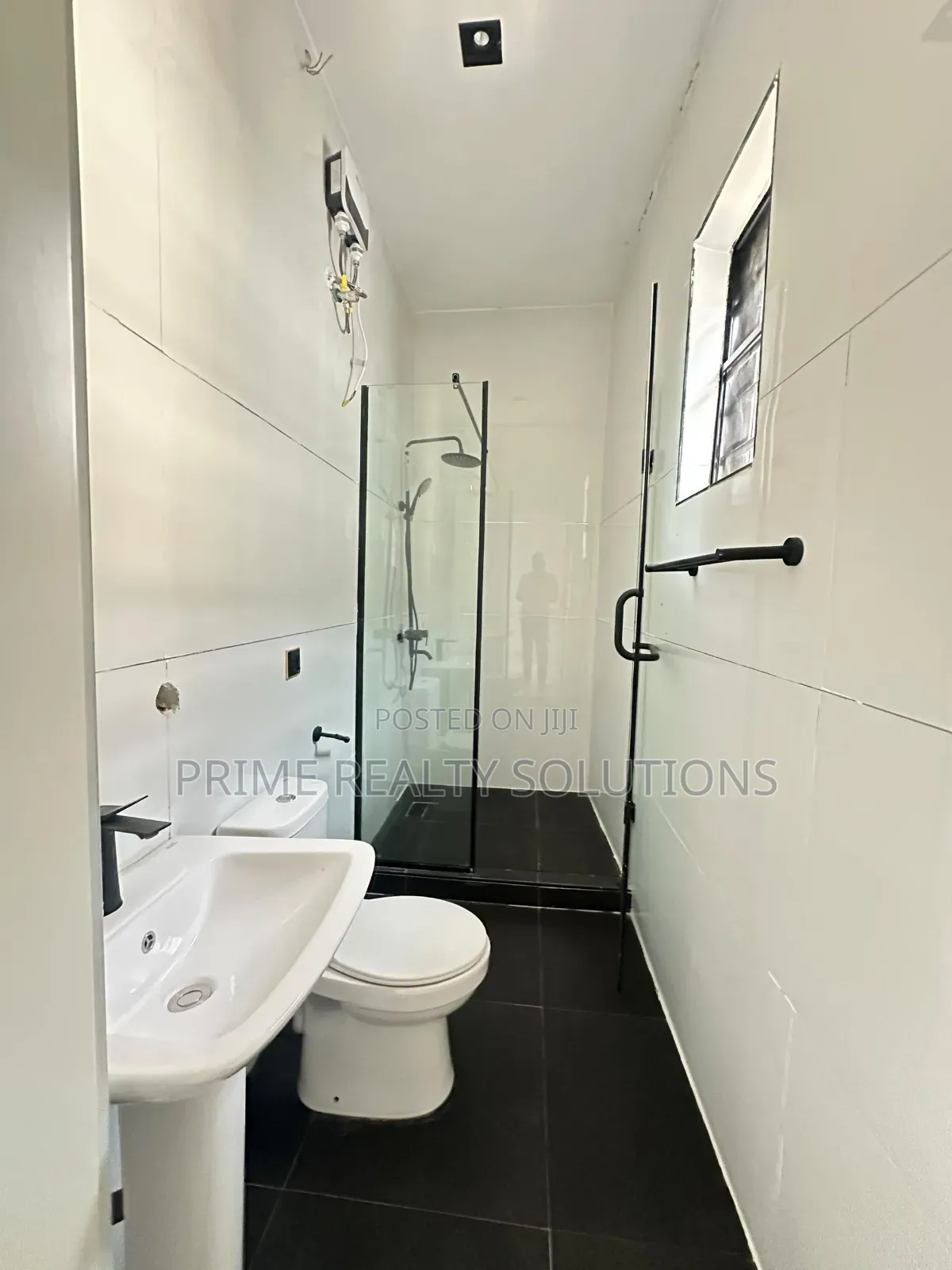5bdrm Duplex in Harris Drive, Vgc for sale in VGC / Ajah