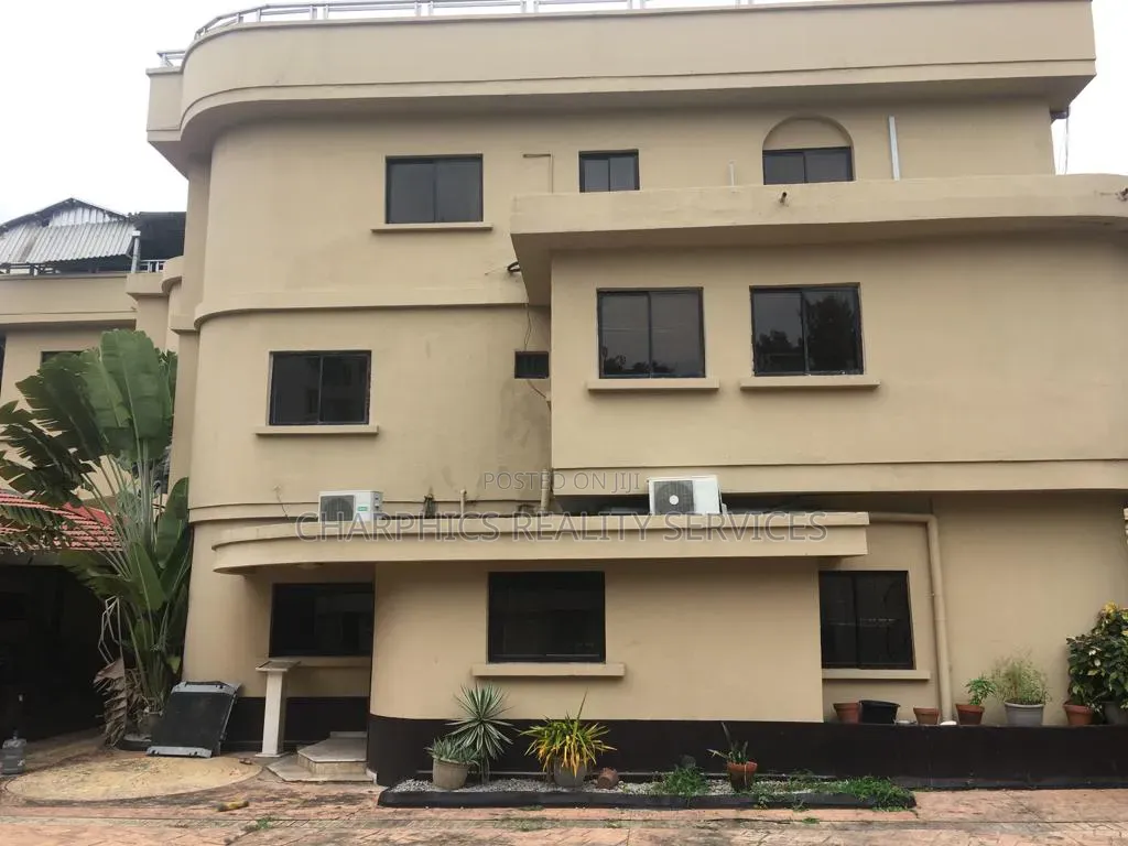 21 Hotel Rooms at Victoria Island in Adeola Hopewell