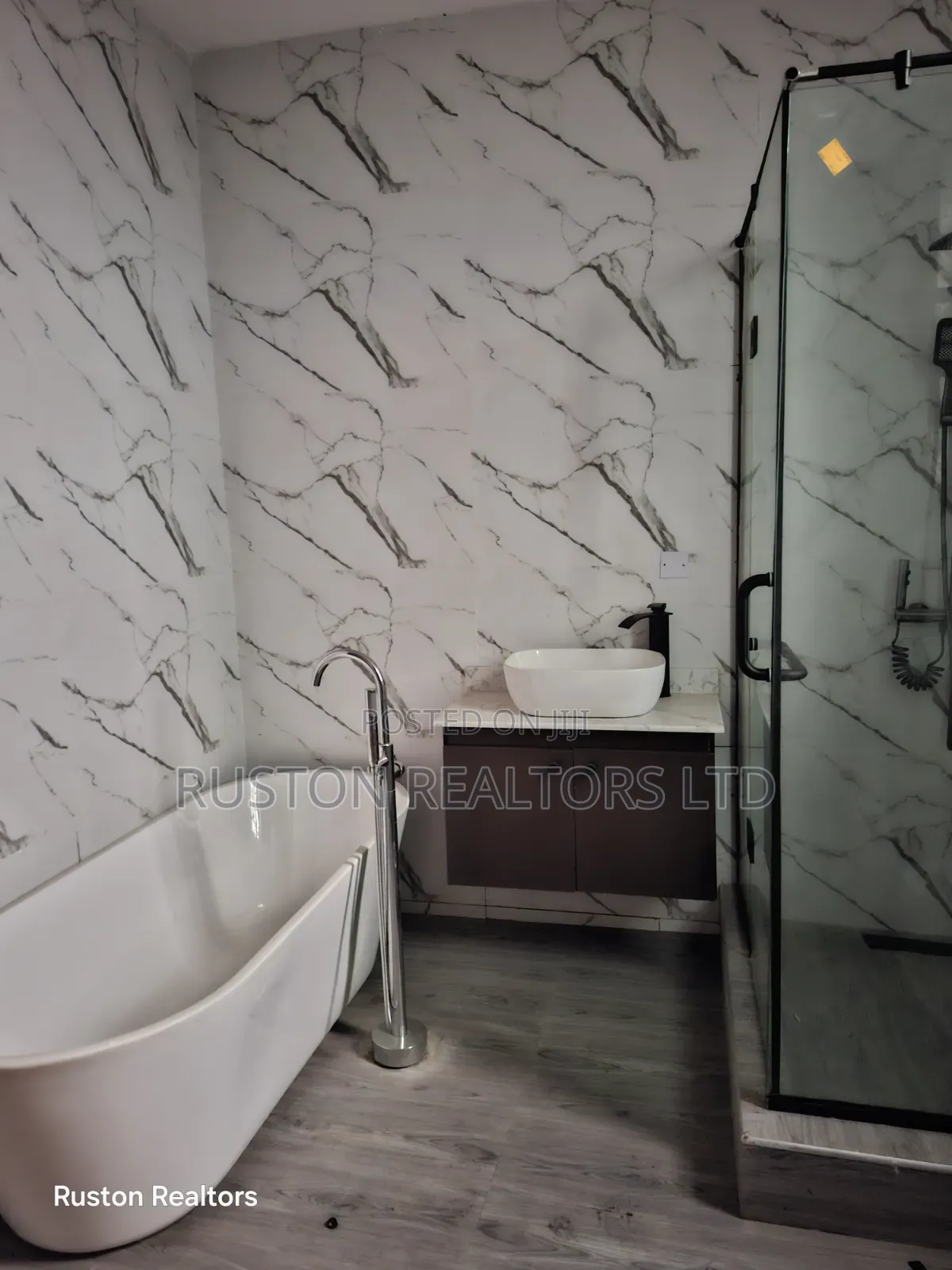 4bdrm Duplex in Ikeja GRA for Sale in Ikeja GRA
