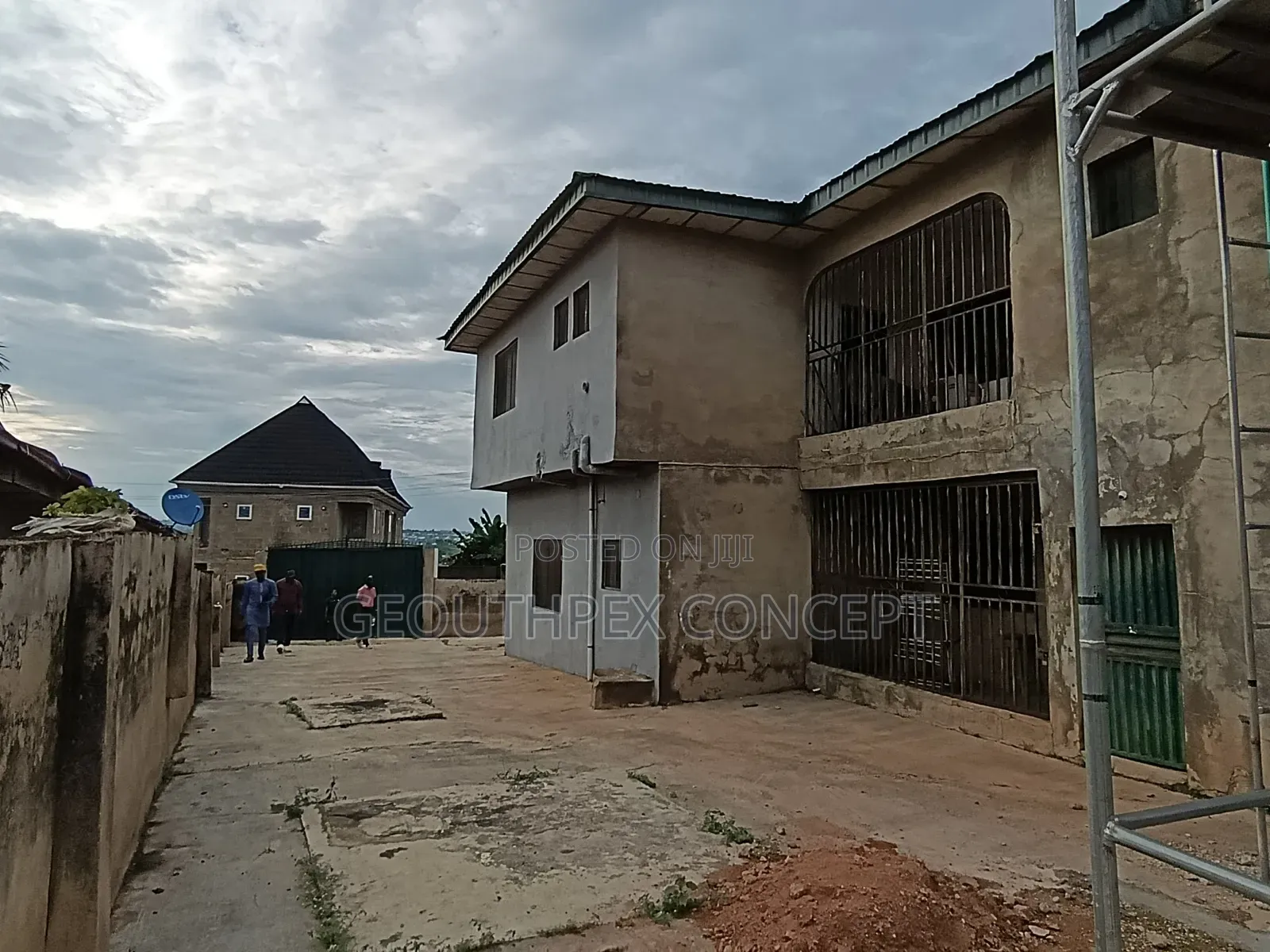 2bdrm Block of Flats in Moniya for sale in Moniya