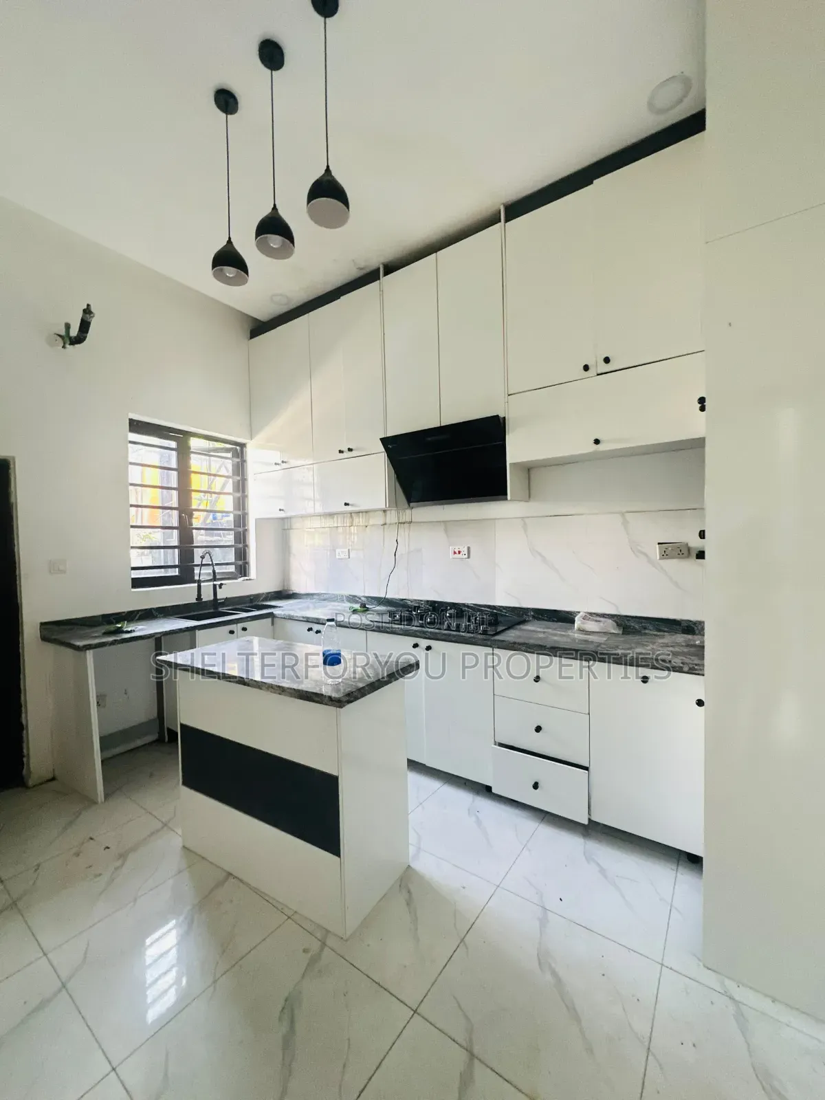 4bdrm Duplex in Lekki Expressway for rent in Lekki Expressway