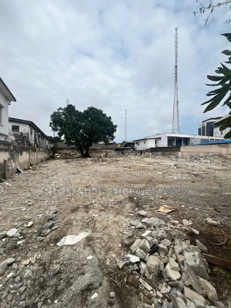 Prime Land for Sale in Southwest Ikoyi in Ikoyi S.W
