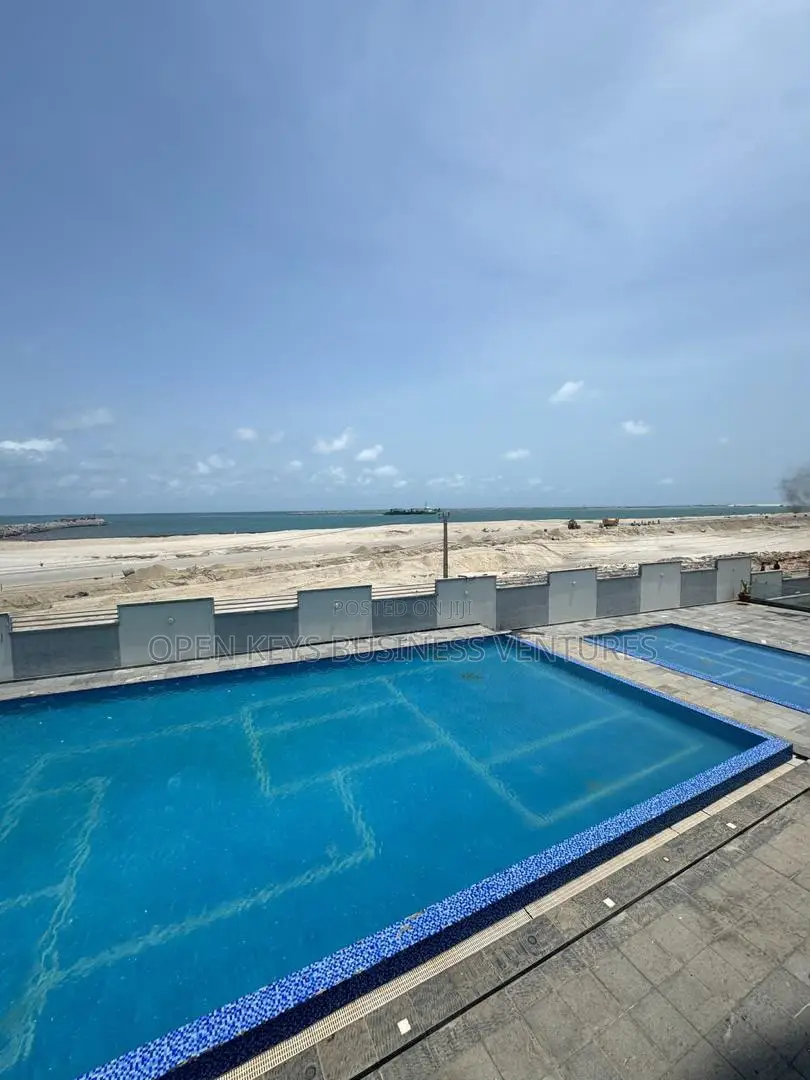 Furnished 2bdrm Apartment in Bluewater Apartments, Lekki Phase 1 in Lekki Phase 1