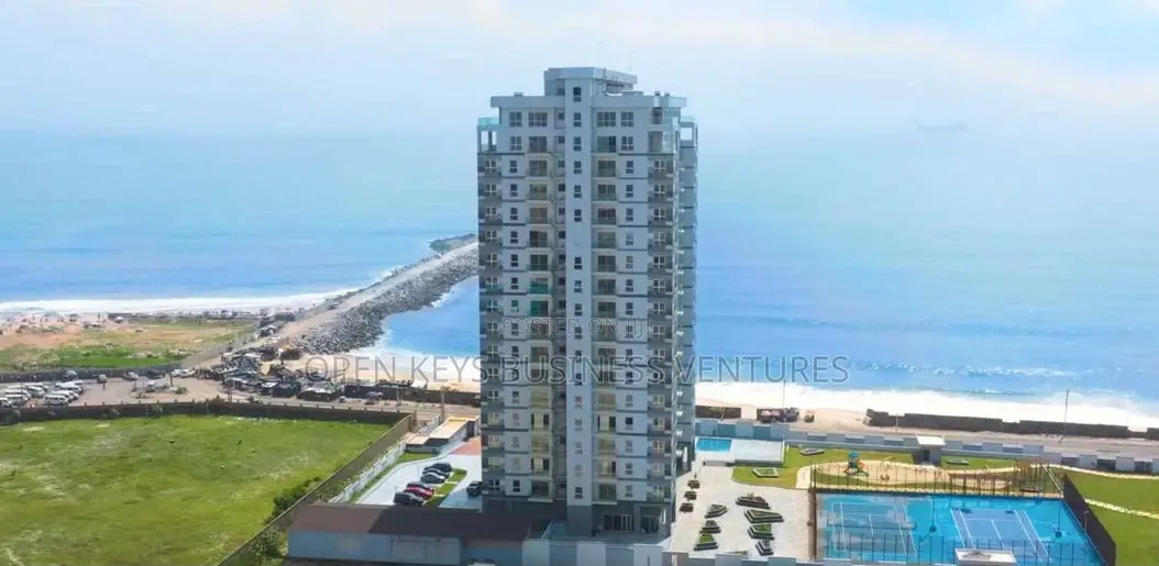 Furnished 2bdrm Apartment in Bluewater Apartments, Lekki Phase 1 in Lekki Phase 1