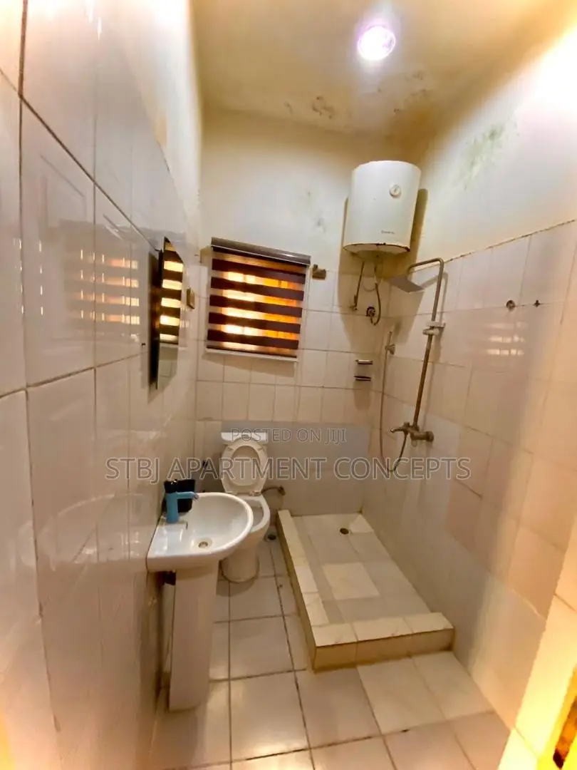 Studio Share Apartments in Mabushi