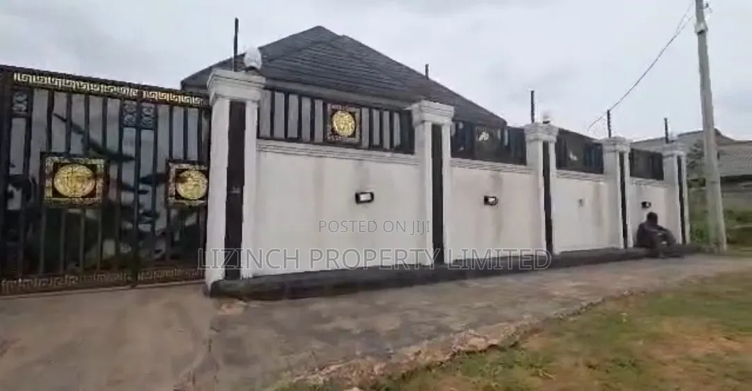 3bdrm Bungalow in Benin City for sale in Benin City