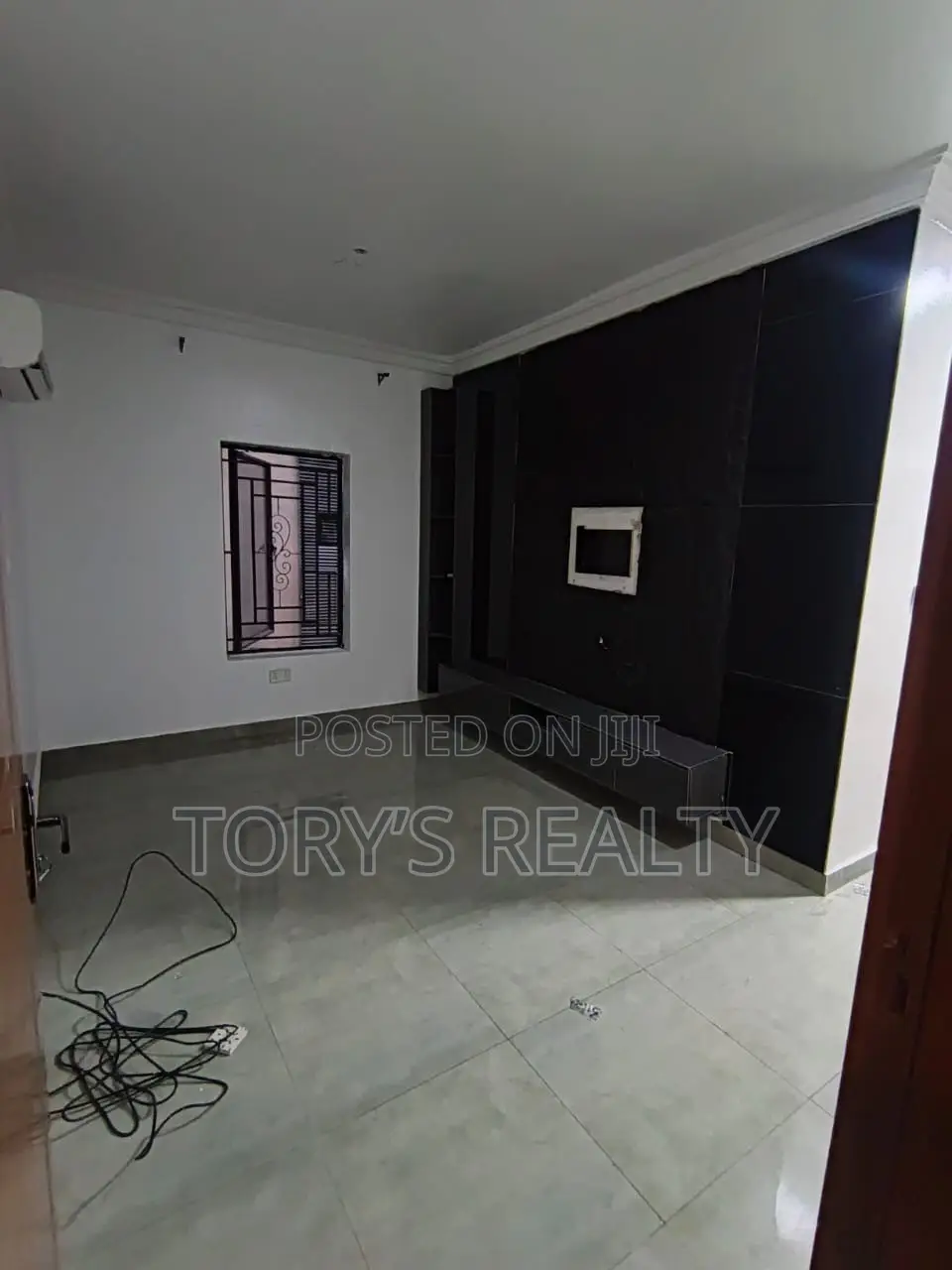 Mini Flat in Ikota for sale in Ikota