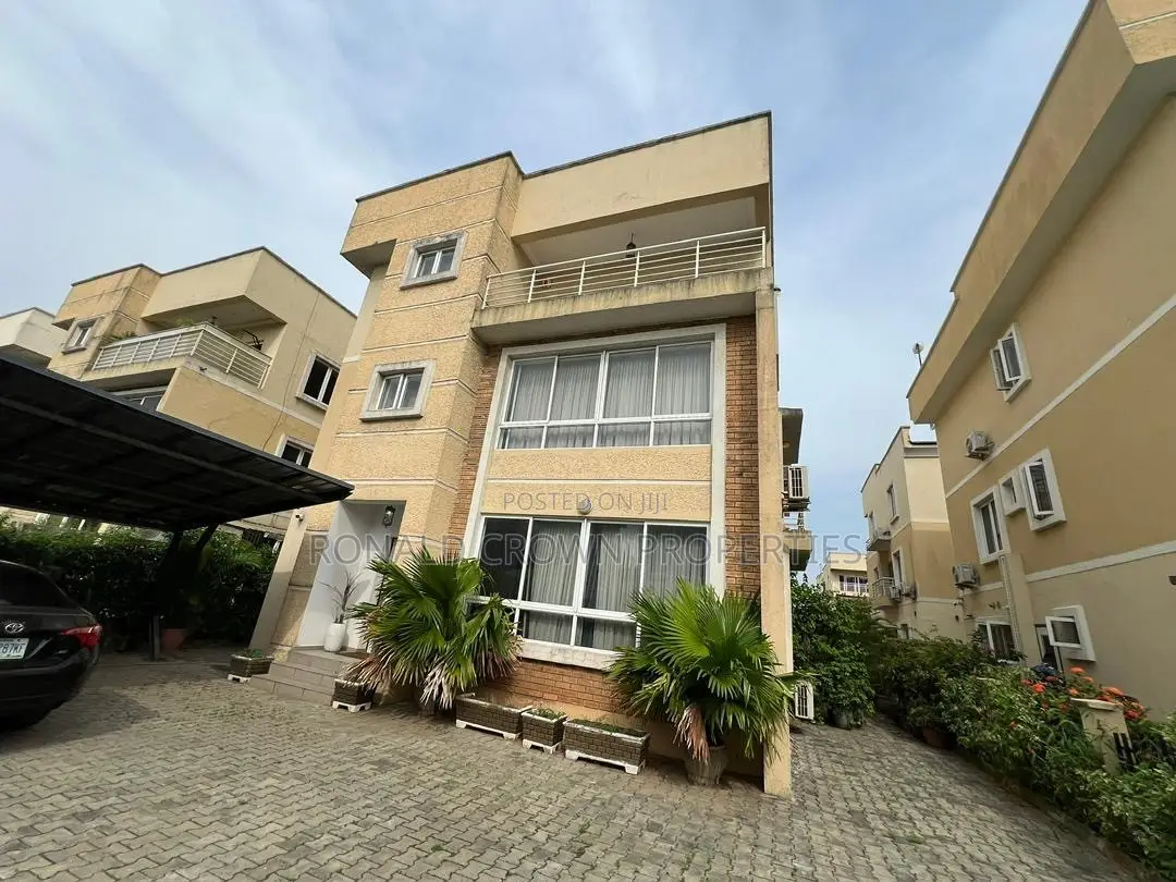 Furnished 5bdrm House in Osapa london for sale in Osapa london