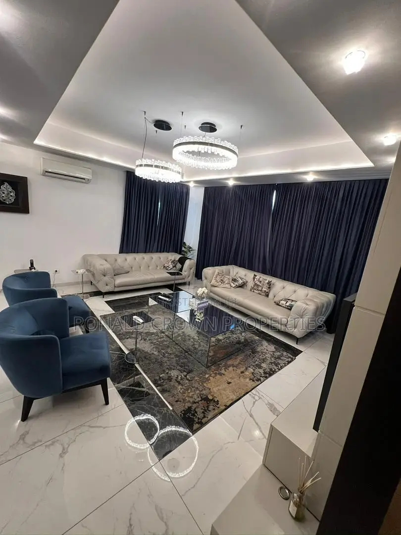 Furnished 5bdrm House in Osapa london for sale in Osapa london