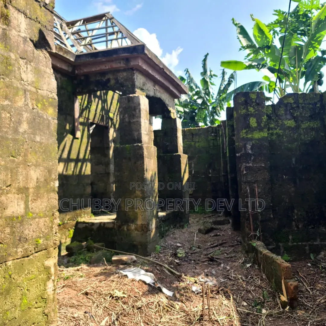 4bdrm Block of Flats in Chubby Property, Umuahia for sale in Umuahia