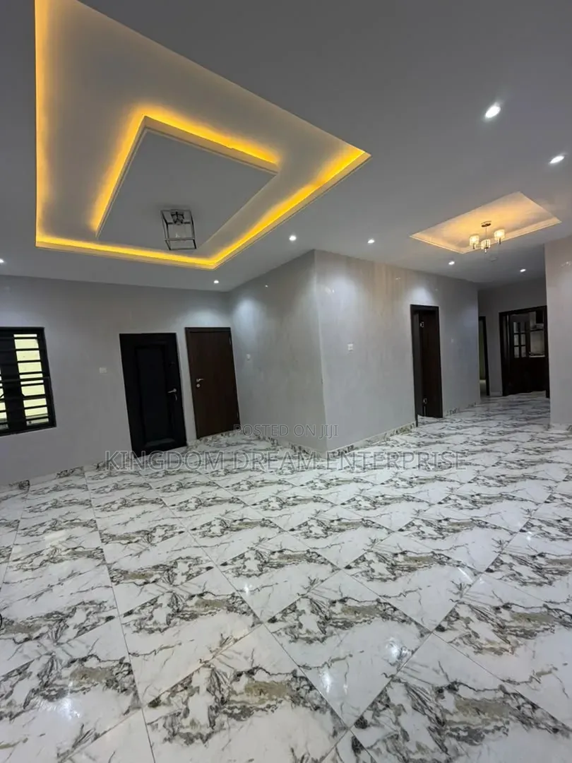 2bdrm Block of Flats in Orchid Road Lekki for rent in Lekki Expressway