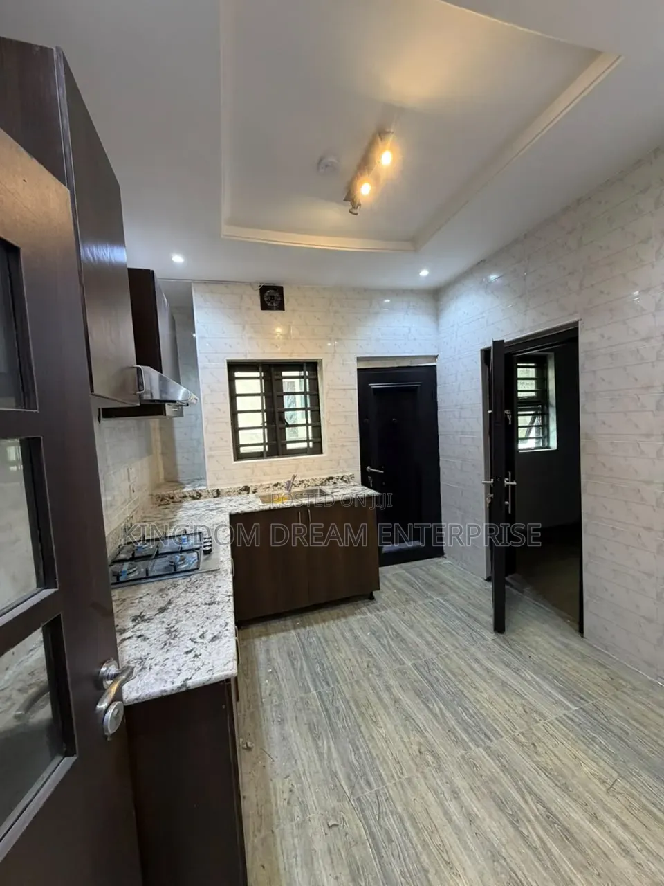 2bdrm Block of Flats in Orchid Road Lekki for rent in Lekki Expressway