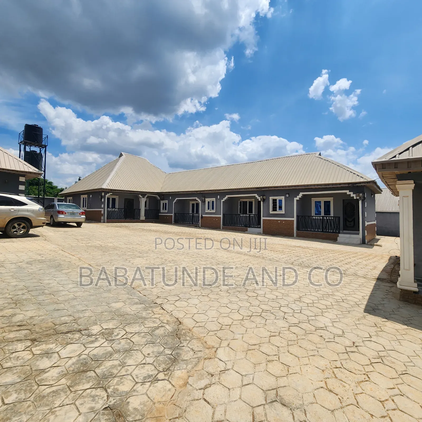 3bdrm Block of Flats in Harmony Quaters, Akobo for sale in Akobo