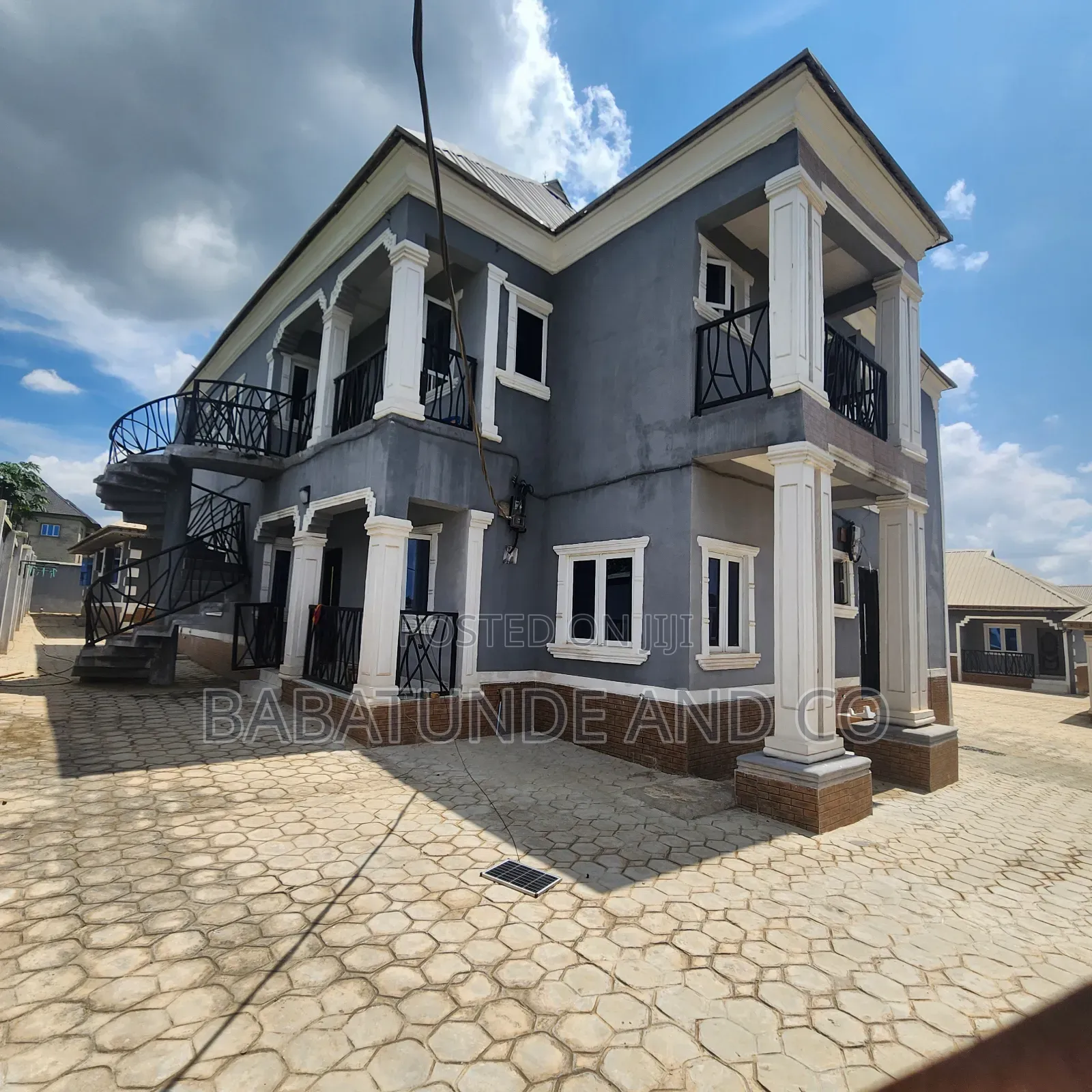 3bdrm Block of Flats in Harmony Quaters, Akobo for sale in Akobo