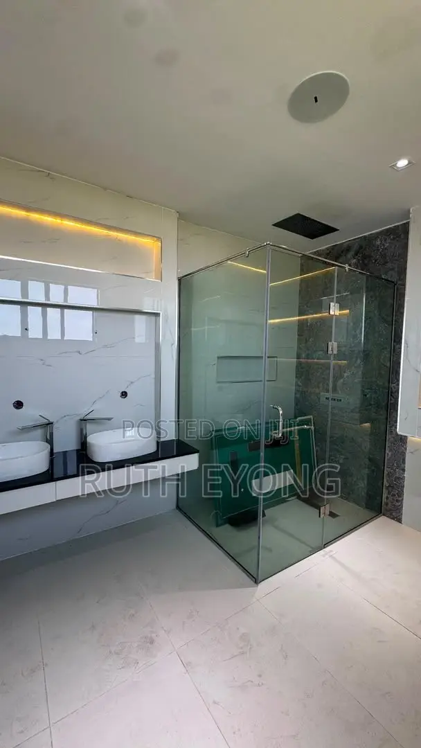 5bdrm Duplex in Cowrey Creek Estate for rent in Ikate