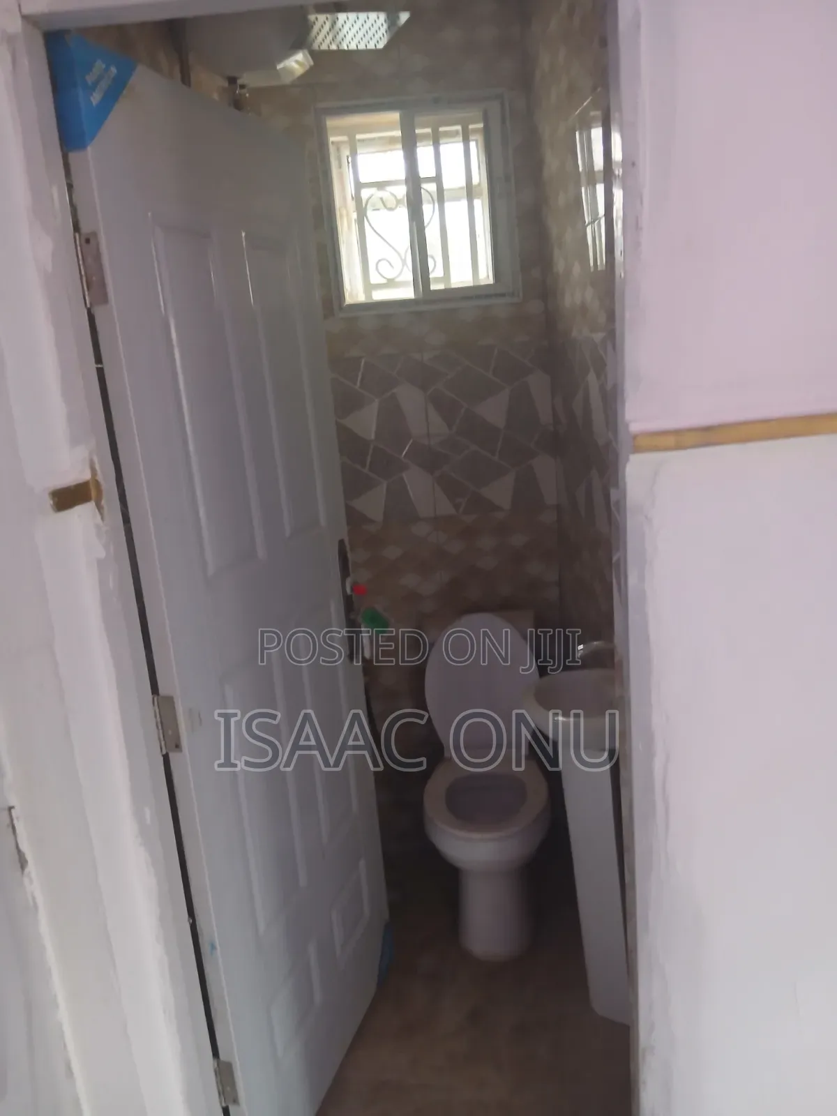 1bdrm Bungalow in Apo Resettlement for rent in Apo Resettlement