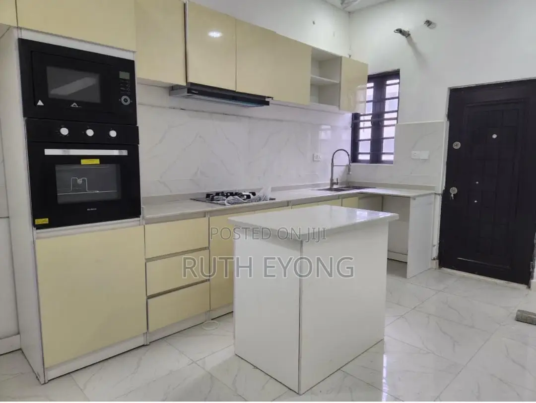 3bdrm Townhouse/Terrace in Ologolo Lekki for sale in Ologolo