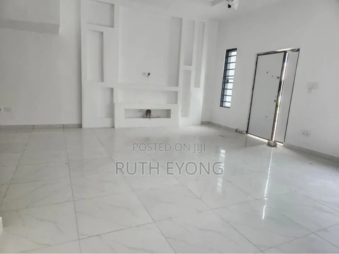 3bdrm Townhouse/Terrace in Ologolo Lekki for sale in Ologolo