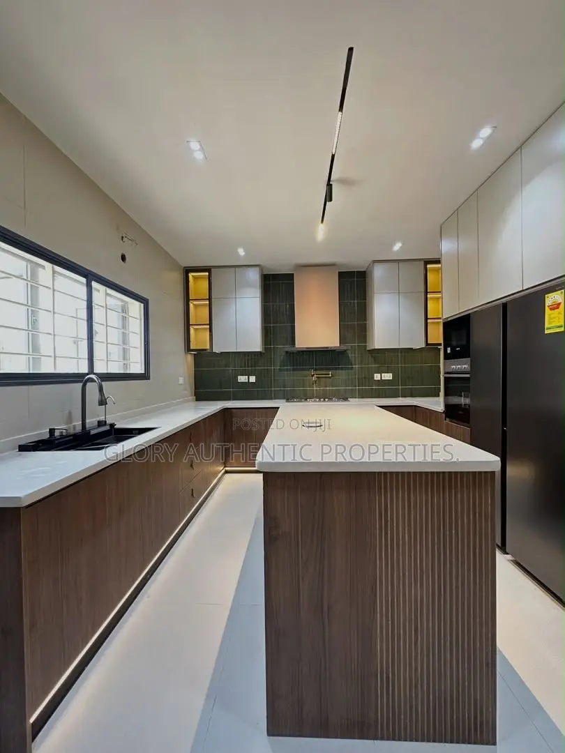 5bdrm Duplex in Katampe Extension for sale in Katampe Extension