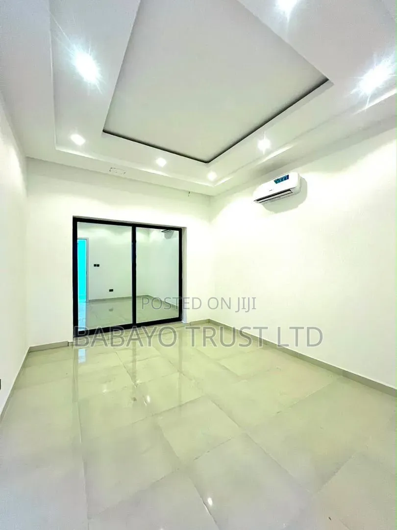 6bdrm Duplex in Lekki Phase 1 for sale in Lekki Phase 1